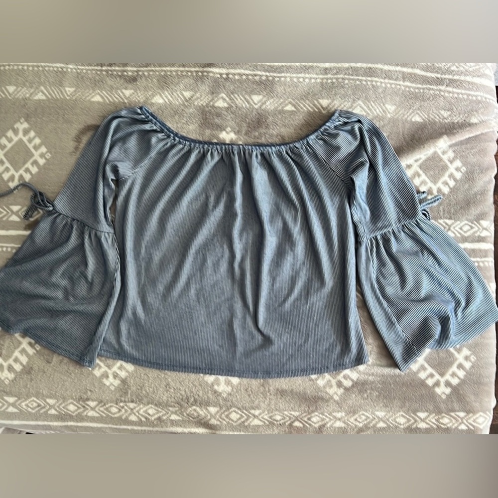 Off shoulder top with belle sleeves